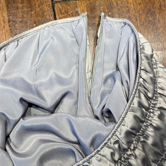 Vintage Sundance Dove Gray Silky A-line Skirt Size 14 - Picture 4 of 12